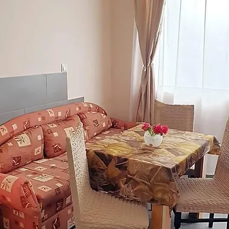 Paralax Ξενοδοχείο 2*