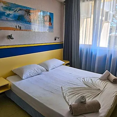 Ξενοδοχείο Paralax 2*